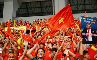'Nóng' tour sang Malaysisa cổ vũ đội nhà