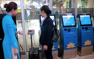 Hành khách đi máy bay có thể gửi hành lý ngay tại kiosk