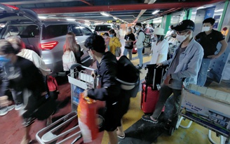 Sở GTVT TP.HCM nói gì về tình trạng bát nháo taxi tại sân bay Tân Sơn Nhất?