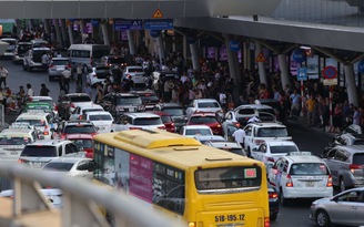Đề xuất xây thêm bãi đậu xe để giảm ùn tắc sân bay Tân Sơn Nhất