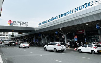 Sân bay Tân Sơn Nhất siết hoạt động của taxi, 'cấm cửa' các hành vi bát nháo