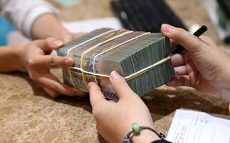 Ngân hàng 'ngó lơ' email khiếu nại của khách hàng