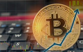 Giá Bitcoin vượt kỷ lục trên 63.000 USD, hơn 1,56 tỉ đồng