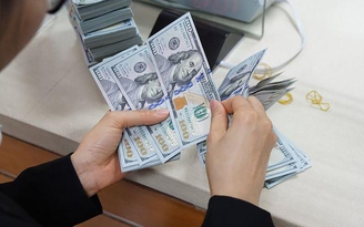 Giá USD hôm nay 4.10.2021: Thị trường tự do tăng giá bán ra