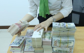 Giá USD hôm nay 21.8.2022: Tăng cao ngang với euro