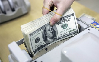 Biến động của đồng USD, JPY và EUR giúp dư nợ Chính phủ ước giảm 57.000 tỉ
