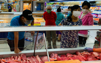 Co.opmart giảm giá thịt heo đến 40%