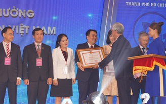 TP.HCM tôn vinh 98 doanh nhân và 98 doanh nghiệp tiêu biểu năm 2022