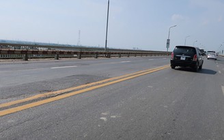 270 tỉ đồng sửa chữa hư hỏng mặt cầu Thăng Long