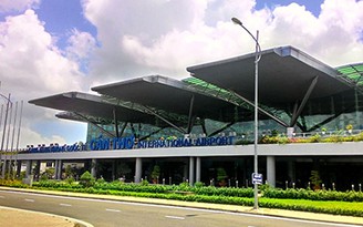 Hành khách nước ngoài ‘mượn’ hộ chiếu người Việt để lên máy bay