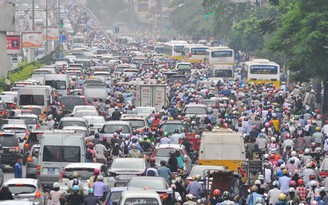10 năm đề án hạn chế xe cá nhân: Hà Nội, TP. Hồ Chí Minh đang bị 'ô tô hóa'
