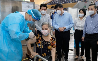 Bộ trưởng Y tế: Tiêm xong mũi 1 trước 15.9, hy vọng Hà Nội sớm 'bình thường mới'