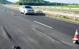 Bộ GTVT yêu cầu VEC sửa ngay hư hỏng mặt đường cao tốc Đà Nẵng - Quảng Ngãi