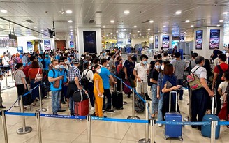 Khách bay tăng vọt dịp 2.9, sân bay Nội Bài áp dụng an ninh cấp độ 1