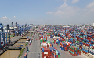 Tân cảng Sài Gòn chi trả toàn bộ chi phí nâng hạ, vận chuyển hàng tồn đọng
