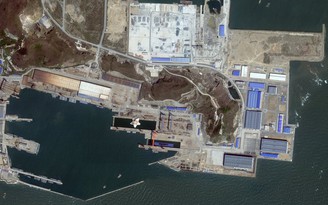 Hình ảnh vệ tinh làm dấy lên đồn đoán về tàu ngầm mới của Trung Quốc