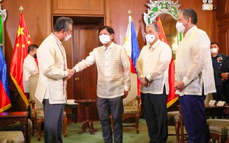 Ngoại trưởng Vương Nghị: Đừng để tranh chấp Biển Đông ảnh hưởng quan hệ Trung Quốc-Philippines