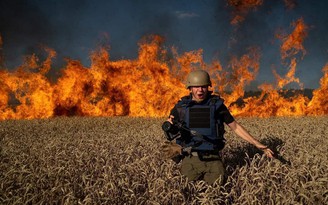 Chiến sự ngày 157: Nóng ở Kherson, Ukraine lên án lời kêu gọi 'treo cổ' binh sĩ Azov