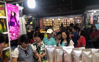 Phố đi bộ Nha Trang: Điểm đến tham quan và mua sắm ấn tượng