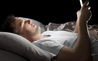 Nguy cơ mắc bệnh mạn tính ở người thức khuya