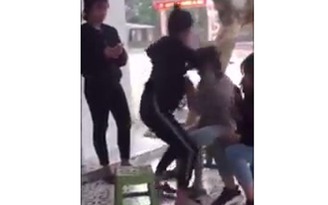 Nữ sinh lớp 10 ở Thanh Hóa bị bạn học đánh dã man khi tan trường