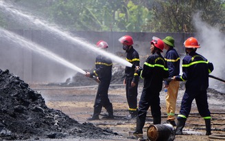 Thanh Hóa: Cháy lớn tại Khu công nghiệp Tây Bắc Ga