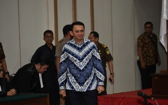 Thị trưởng Jakarta bị kết án 2 năm tù vì tội báng bổ