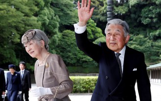 Nhật hoàng Akihito bị chứng thiếu máu não