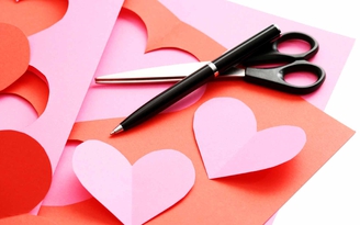 Valentine: Tỏ tình sao cho khỏi... 'cháy túi'
