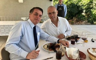 Ảnh Tổng thống Brazil, Đại sứ Israel ăn tôm hùm bị chỉnh sửa