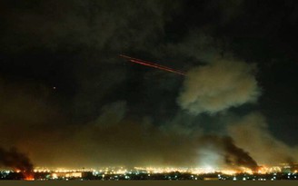 Iran ‘báo thù’, phóng nhiều tên lửa vào căn cứ có quân Mỹ trú đóng ở Iraq