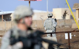 Pháo phản lực lại nã vào căn cứ Iraq có quân Mỹ trú đóng