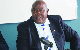 Bộ trưởng cảnh sát Lesotho bị bắt vì trốn phong tỏa Covid-19 để… đi mua rượu