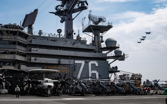 Tàu sân bay USS Ronald Reagan tập trận ngoài khơi Nhật Bản