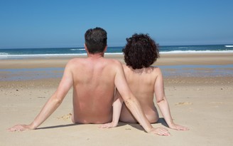 Những bãi biển quyến rũ nhất thế giới cho phép tắm khỏa thân