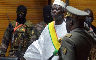 Chính biến ở Mali, quân đội bắt giữ tổng thống, thủ tướng
