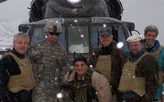 Từng cứu ông Biden, một thông dịch viên Afghanistan đang kêu cứu