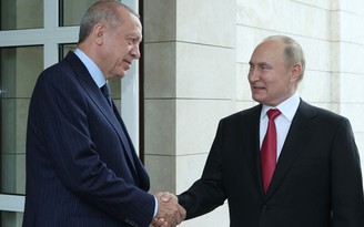 Tổng thống Putin khuyên Tổng thống Thổ Nhĩ Kỳ tiêm thêm vắc xin Sputnik V