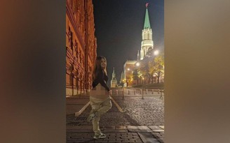 Sao khiêu dâm Nga đi tù vì chụp ảnh nhạy cảm trước Điện Kremlin