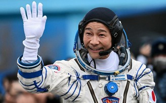 Tỉ phú Nhật Bản bay lên trạm không gian ISS