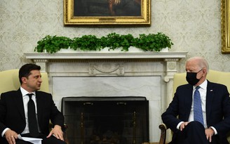 Tổng thống Zelensky mời Tổng thống Biden thăm Ukraine trong thời gian sớm nhất