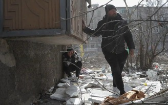 Chiến sự Ukraine đến chiều 21.3: Mariupol liên tục hứng bom đạn
