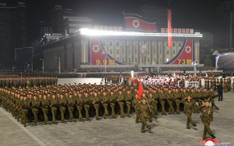 Triều Tiên duyệt binh kỷ niệm 90 năm ngày thành lập quân đội