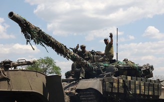 Chiến sự ngày 120: Lực lượng Ukraine có thể rút khỏi Lysychansk để tránh bị bao vây
