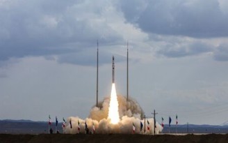 Iran phóng thử thành công tên lửa Ghaem 100 nhằm đưa vệ tinh lên quỹ đạo