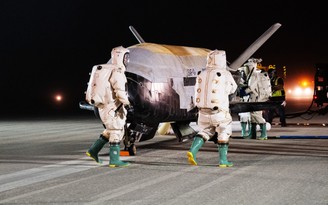 Phi thuyền bí ẩn X-37B của quân đội Mỹ trở lại trái đất sau hơn 2 năm