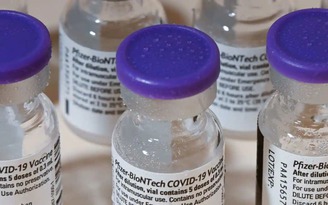Cập nhật tình hình Covid-19 ngày 14.1: Vắc xin nhị giá của Pfizer liên quan đột quỵ?