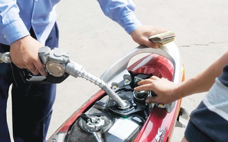 Giữ nguyên thuế nhập khẩu xăng dầu