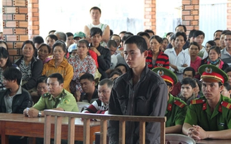 16 năm tù cho tài xế chở gỗ lậu tông chết cán bộ kiểm lâm
