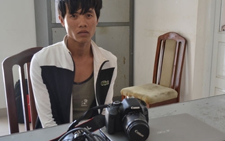 Tên trộm mê máy chụp hình